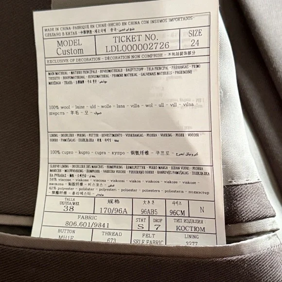 Suitsupply Women’s custom Double-Breasted Moss Green suit 100%wool FW2025 - Picture 9 of 16